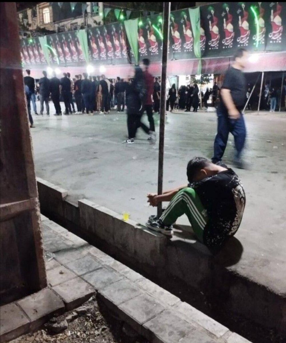 تنها عکس قشنگ محرم 
 #خدانور_لجه‌ای