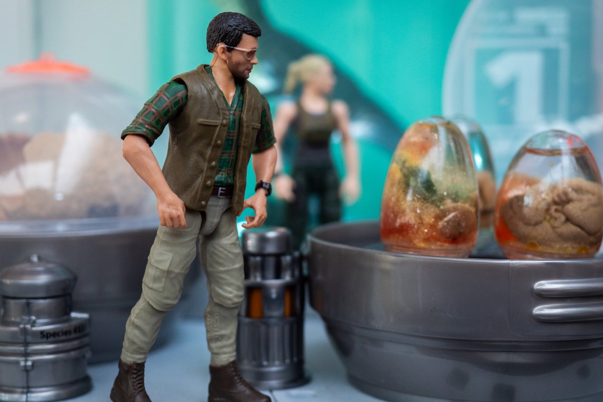 As he explores an abandoned laboratory with Zora Bennett, Henry Loomis begins to wonder if InGen's scientists were so preoccupied with whether they could do things, that they never questioned if they should...

#JurassicWorldRebirth #JurassicWorld #JurassicPark