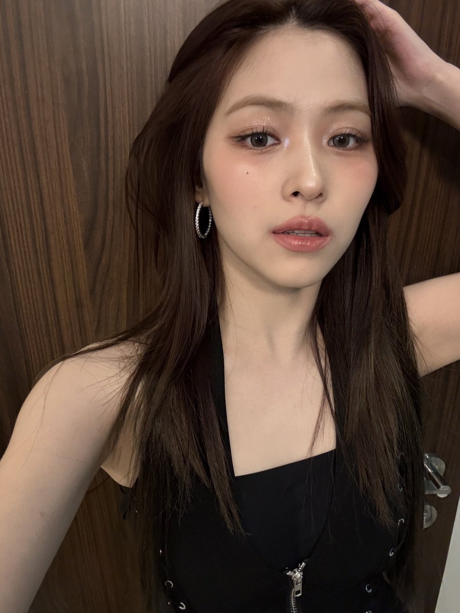 dailyryujins's tweet photo. shin ryujin 🫧 update [06.07.2025] https://t.co/ZNHyY4YXP0