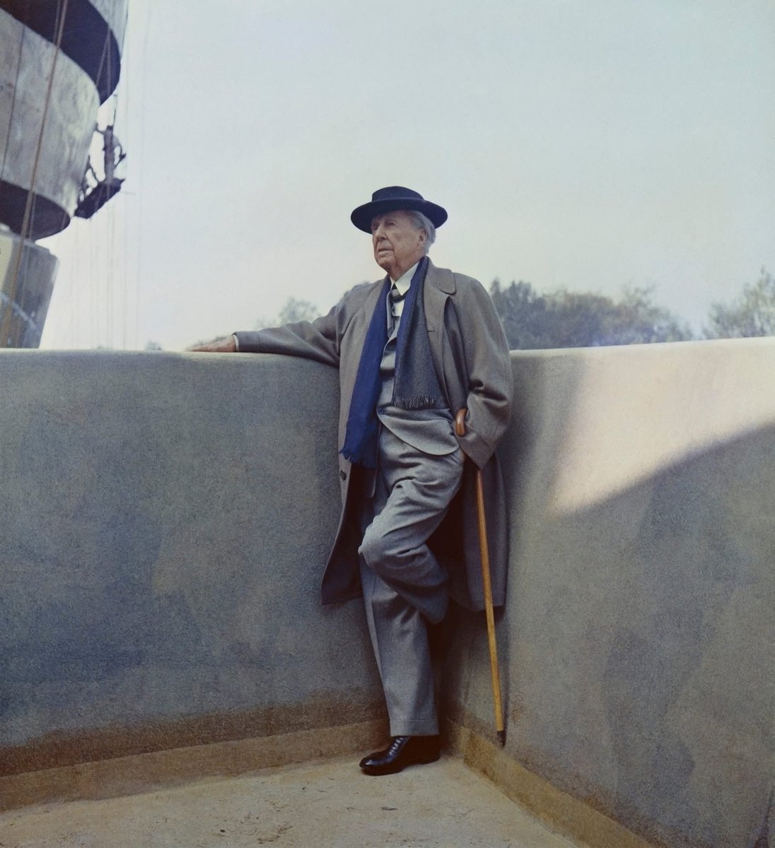 gomezdetejada's tweet photo. Frank Lloyd Wright, a los 91 años, en el balcón del Museo Guggenheim durante su construcción en 1959.

Fotografía: William H. Short / Archivos del Museo Solomon R. Guggenheim https://t.co/0f7xUokhKw
