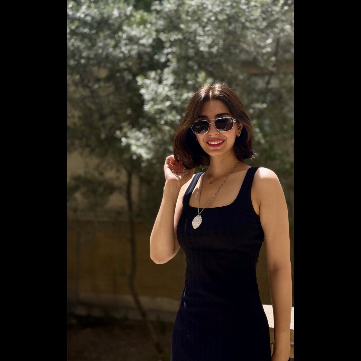 hnfh__h's tweet image. هر بار که کسی خواست نورتو کم کنه، بدون که تو براش زیادی درخشیدی…