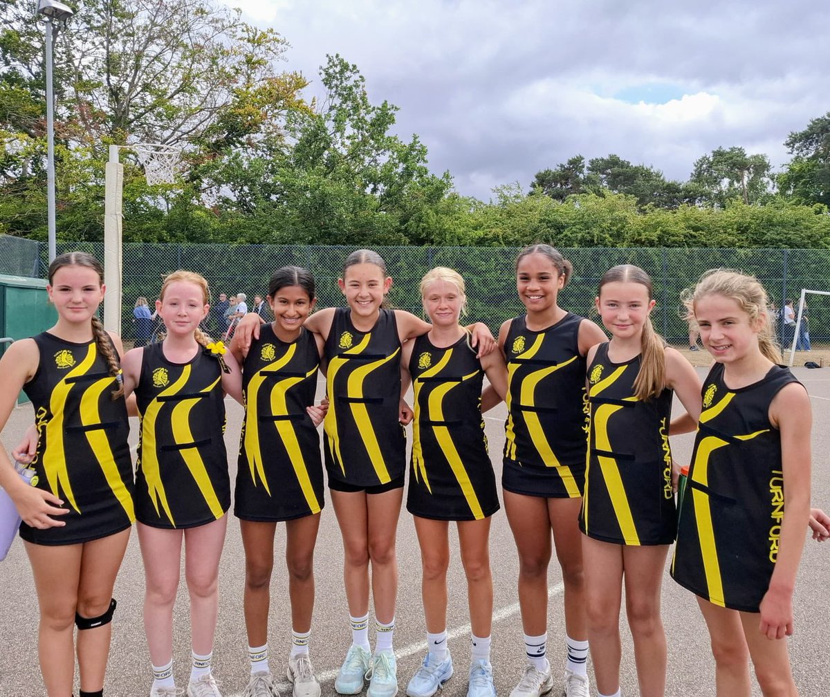Fabulous 27-21 win for u12 vs Hatfield A

Some of the best netball we've played all season with excellent shooting.
Hard work pays off 💛🖤