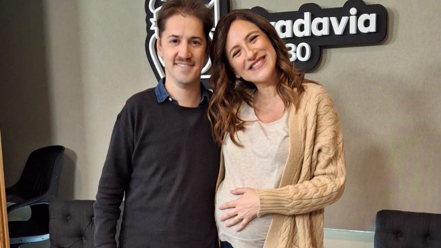 Radio Rivadavia (@rivadavia630) on Twitter photo #AhoraEnRivadavia | Dialogamos con Carolina Amoroso, Conductora de TV, con <a href="/pablomontagna/">Pablo Montagna</a> en #pasamontagna
👂🏻Escuchalo en:
🎙#AM630
💻rivadavia.com.ar
📱APP Radio Rivadavia #AhoraEnRivadavia | Dialogamos con Carolina Amoroso, Conductora de TV, con <a href="/pablomontagna/">Pablo Montagna</a> en #pasamontagna
👂🏻Escuchalo en:
🎙#AM630
💻rivadavia.com.ar
📱APP Radio Rivadavia