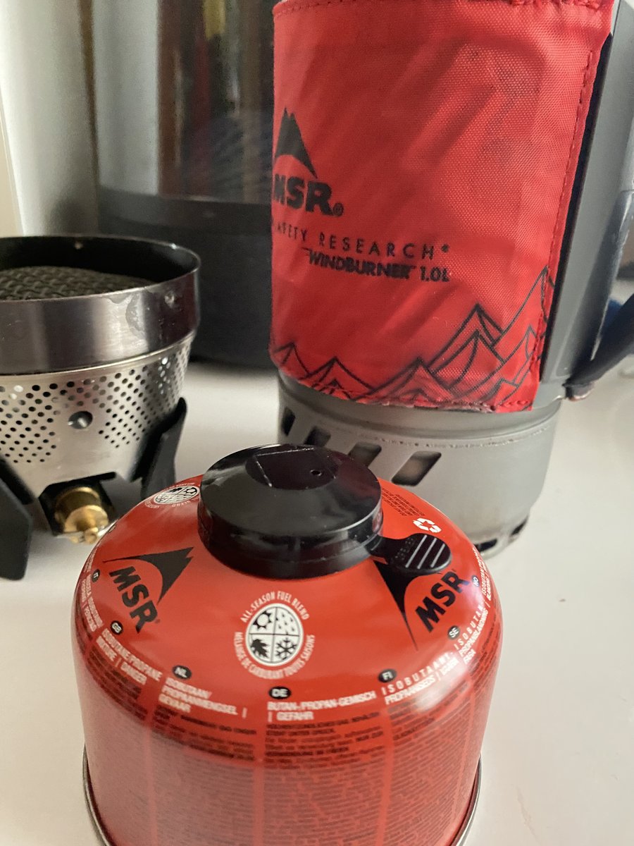 Metin_METE's tweet photo. I don't feel safe with this equipment @msrgear. All of the equipment I use is from #MSR. Can you explain to me how the material melts? Convince me that I am not making a mistake in trusting your brand. https://t.co/aVQUslE4O0