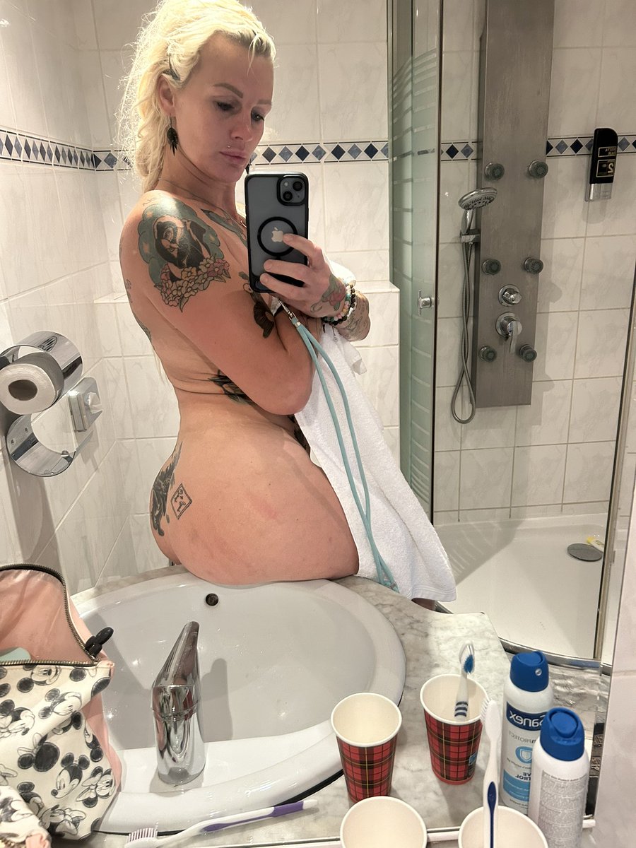 wanna be on the naughty list? get the promo and text me ur naughty ideas! onlyfans.com/cindydandois