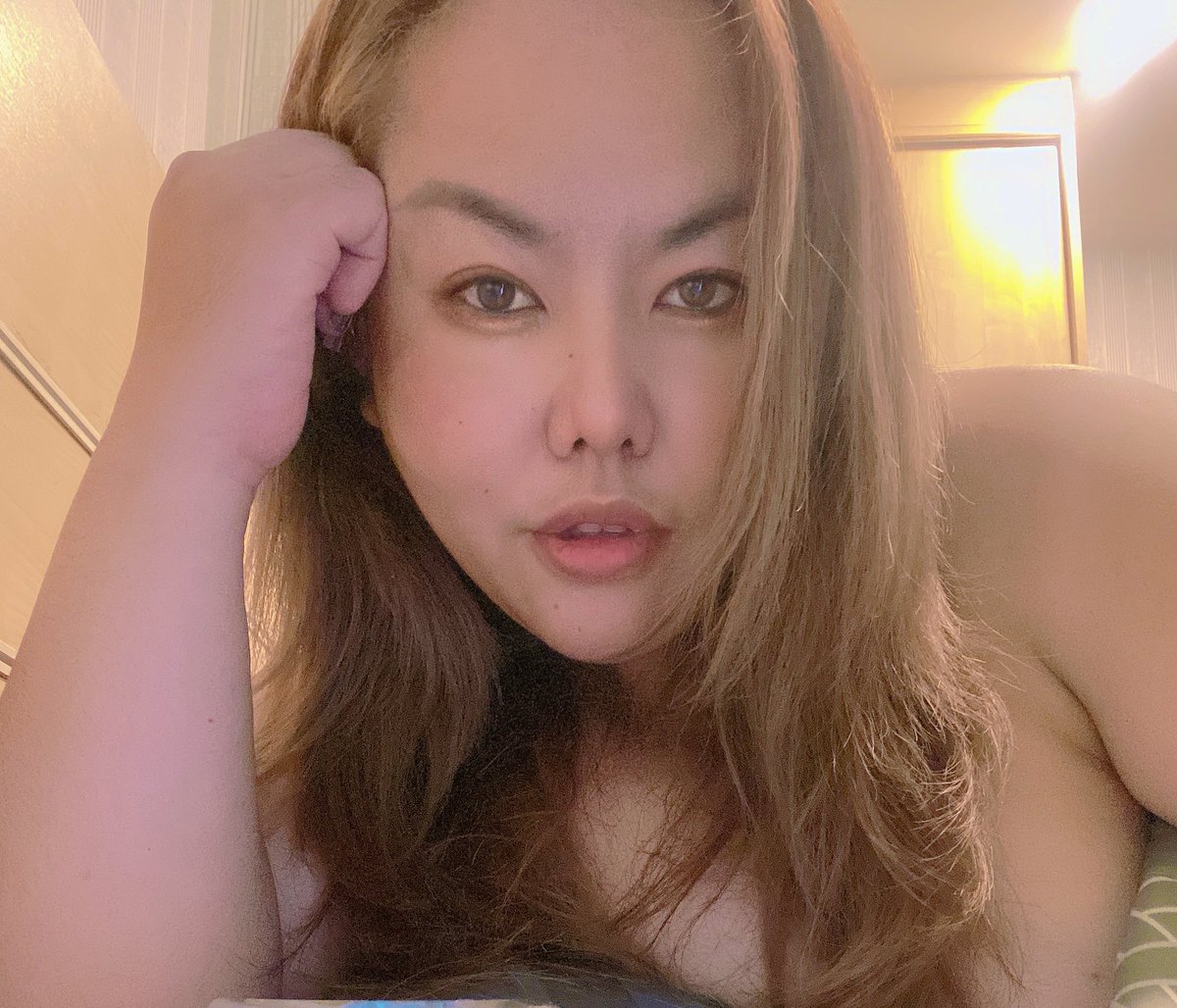 SrayyaP1974's tweet photo. ถ้าอยากมาหา
คิดท่ามาด้วย🤭#goodninght😴😴 https://t.co/mZ99PtrdEd