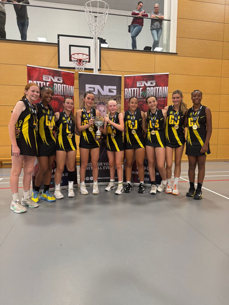 Turnford u13s played in the ENG CUP national final today. Taking wins against Oldham and Sutton town to crown them champions! Well done girls! 🥳🥳🥳