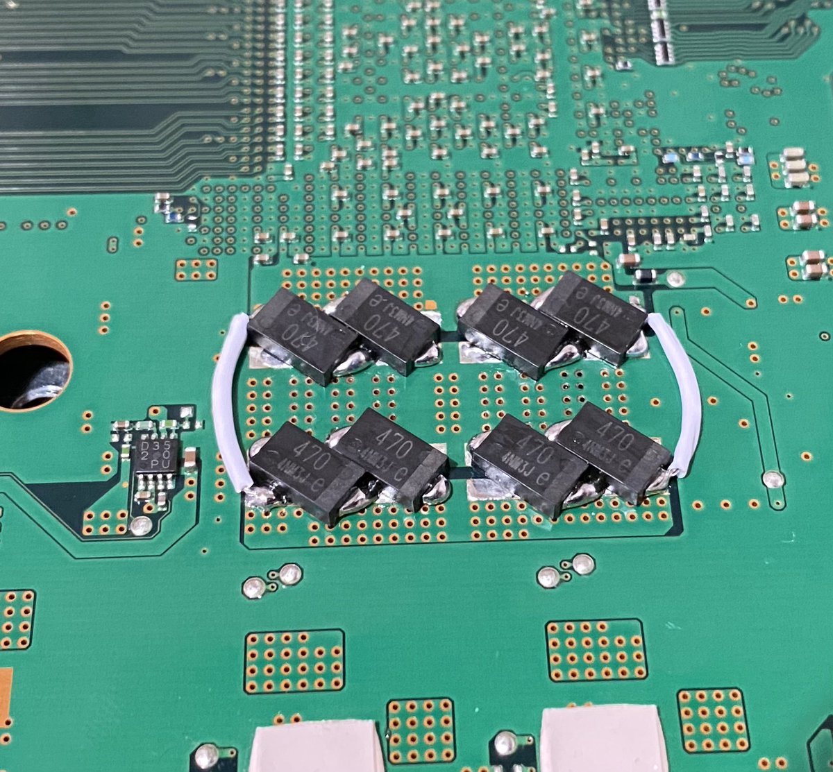 PS_Customize's tweet image. ☆プロードライザの交換
2024年8月から、Panasonic製SP-CapまたはPOSCAPに統一いたしました。

・EEF-KX0E471RB
3mΩ、125°C 5500時間
・EEF-GX0E471R
3mΩ、105°C 2000時間
・EEF-UE0E471ER
12mΩ、105°C 1000時間
・2R5TPE330M9
9mΩ、105°C 2000時間

詳しくはこちら↓
ameblo.jp/ps-customize/e…