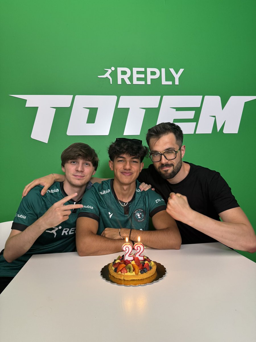 REPLY TOTEM (@reply_totem) on Twitter photo One more time happy birthdayyyy goat 🎉🎂 One more time happy birthdayyyy goat 🎉🎂