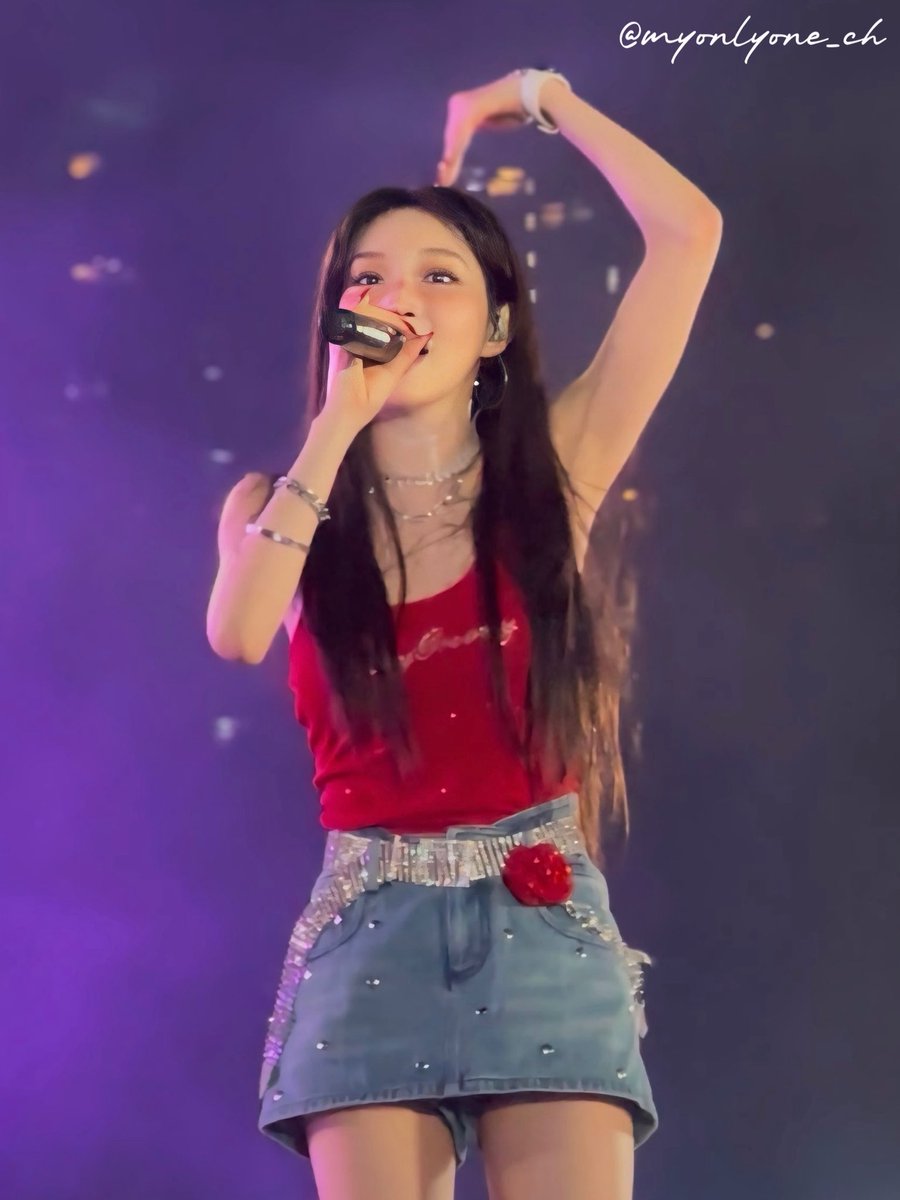 myonlyone_ch's tweet photo. 20250706 THE NEXTWAVE HONG KONG 

#CHUNGHA #청하 @CH_CHUN9HA https://t.co/A8xC2hjy4H