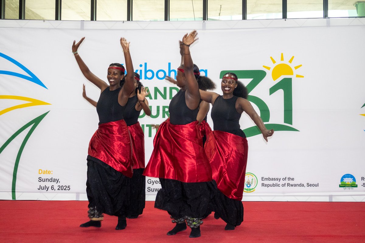 RwandainKorea's tweet photo. We came together in dance — a beautiful expression of freedom, unity, and pride.

From heartfelt speeches to joyful music and movement, today reminded us that liberation is not only remembered, but lived through culture, connection, and community.

Thank you to everyone who made this day unforgettable! 🇷🇼 💃🕺

#Kwihobora31 #DiasporaCelebration #Rwanda