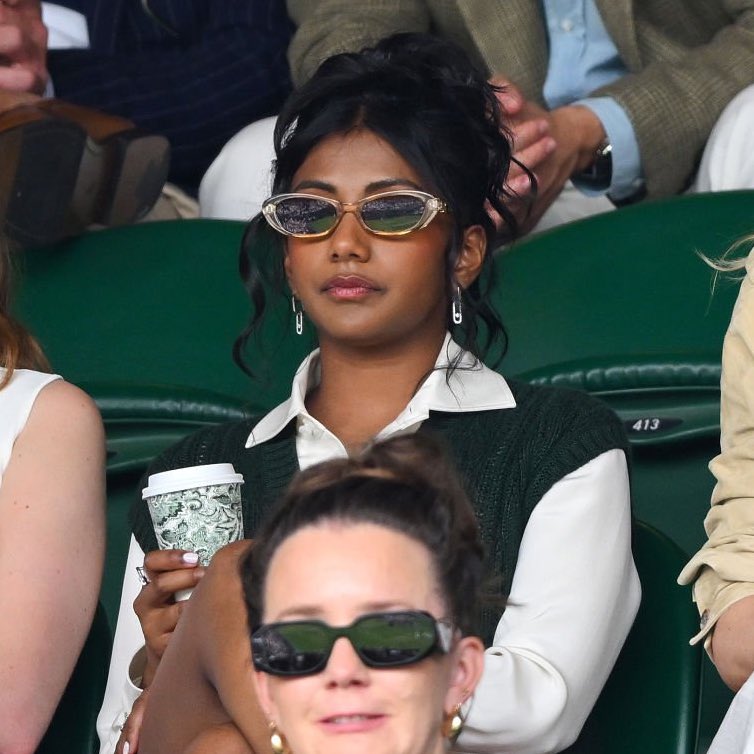 charithrafiles's tweet image. Charithra Chandran serving face at Wimbledon