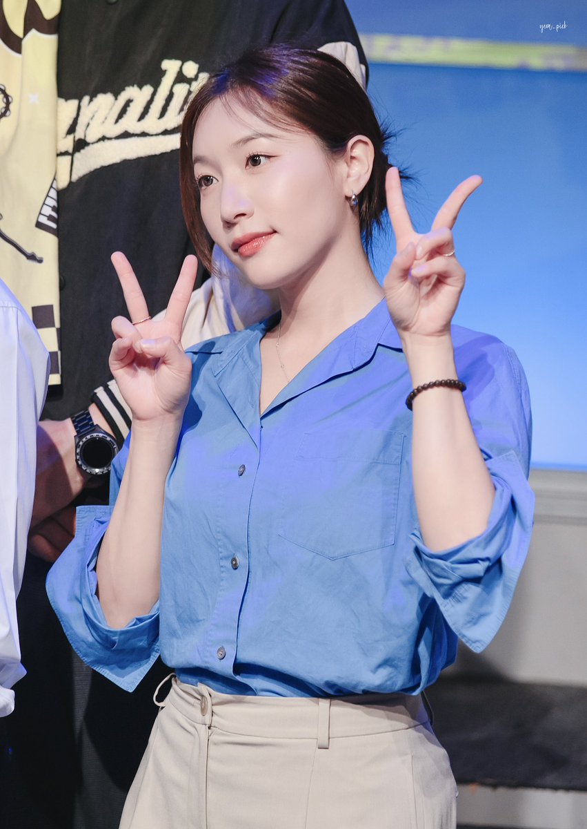 250627 6시 퇴근 낮공 포토타임

최다연 #소연 배우님