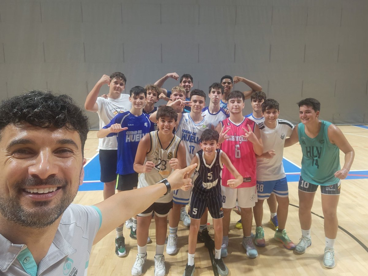 Mientras unos afinan su puntería en el Pro Shooting Camp 🎯
Tú ya puedes prepararte para el siguiente desafío...
💥 1on1 Skills Camp
Bote, ritmo, decisión, y dominio del 1x1

📅 Inscripciones abiertas 👇
📲 forms.gle/8Fb7zv2Lxqz7qq…

#CDHSummerCamp2025 #1on1SkillsCamp #BasketCDH