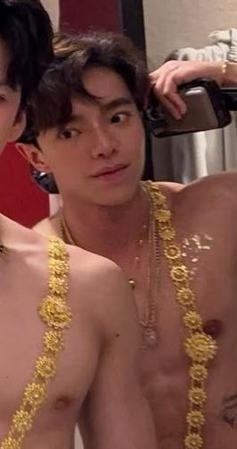 花生點評 tweet media