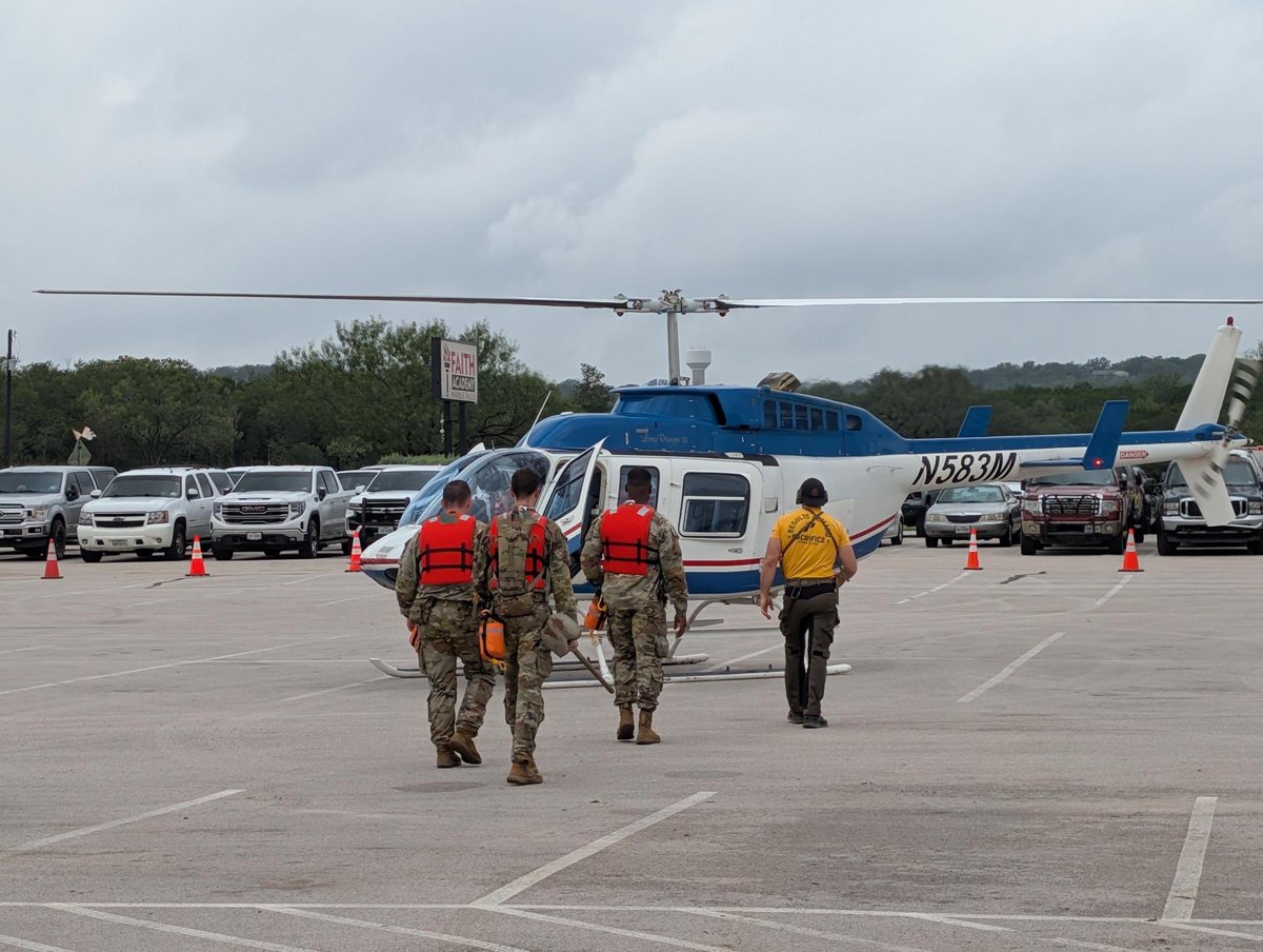 TXMilitary's tweet image. While the Texas National Guard’s air assets continue intense focus on Kerrville and surrounding areas, air insertion search and rescue operations are underway in Marble Falls. Texas Army National Guardsmen are working with the Texas Department of Public Safety (DPS), EMS and…