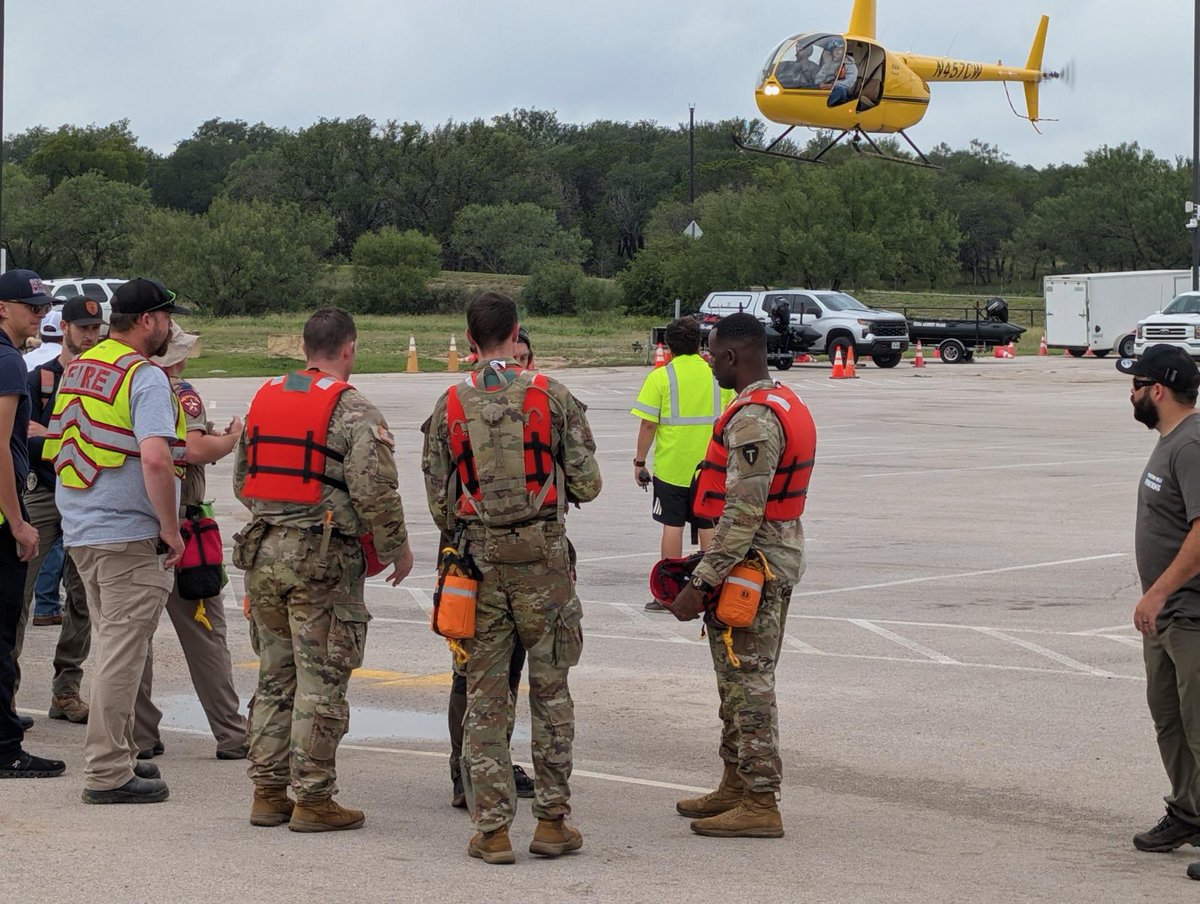 TXMilitary's tweet image. While the Texas National Guard’s air assets continue intense focus on Kerrville and surrounding areas, air insertion search and rescue operations are underway in Marble Falls. Texas Army National Guardsmen are working with the Texas Department of Public Safety (DPS), EMS and…