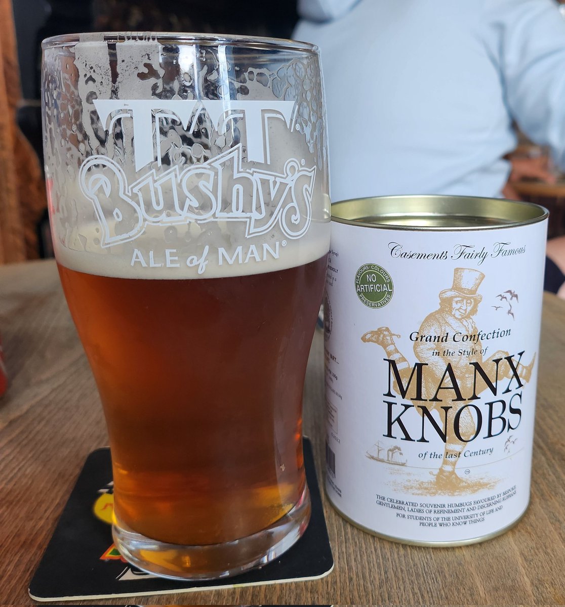 ZappasMuzzie's tweet image. Can&apos;t beat a pint and a knob.