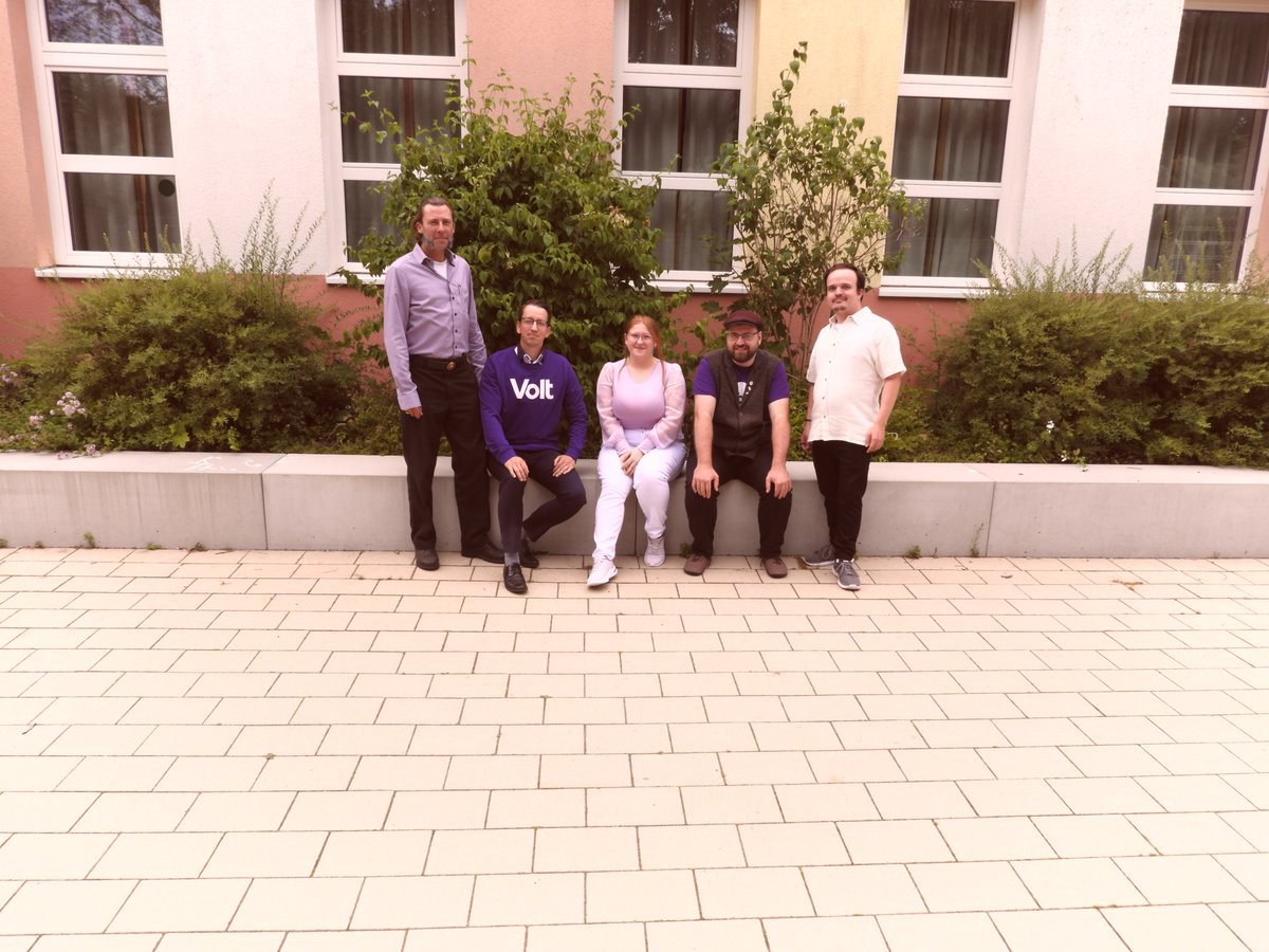 Leif_Mazomeit's tweet photo. #Volt #Dithmarschen war beim #Landesparteitag in Kiel https://t.co/TiRyDKKSs8