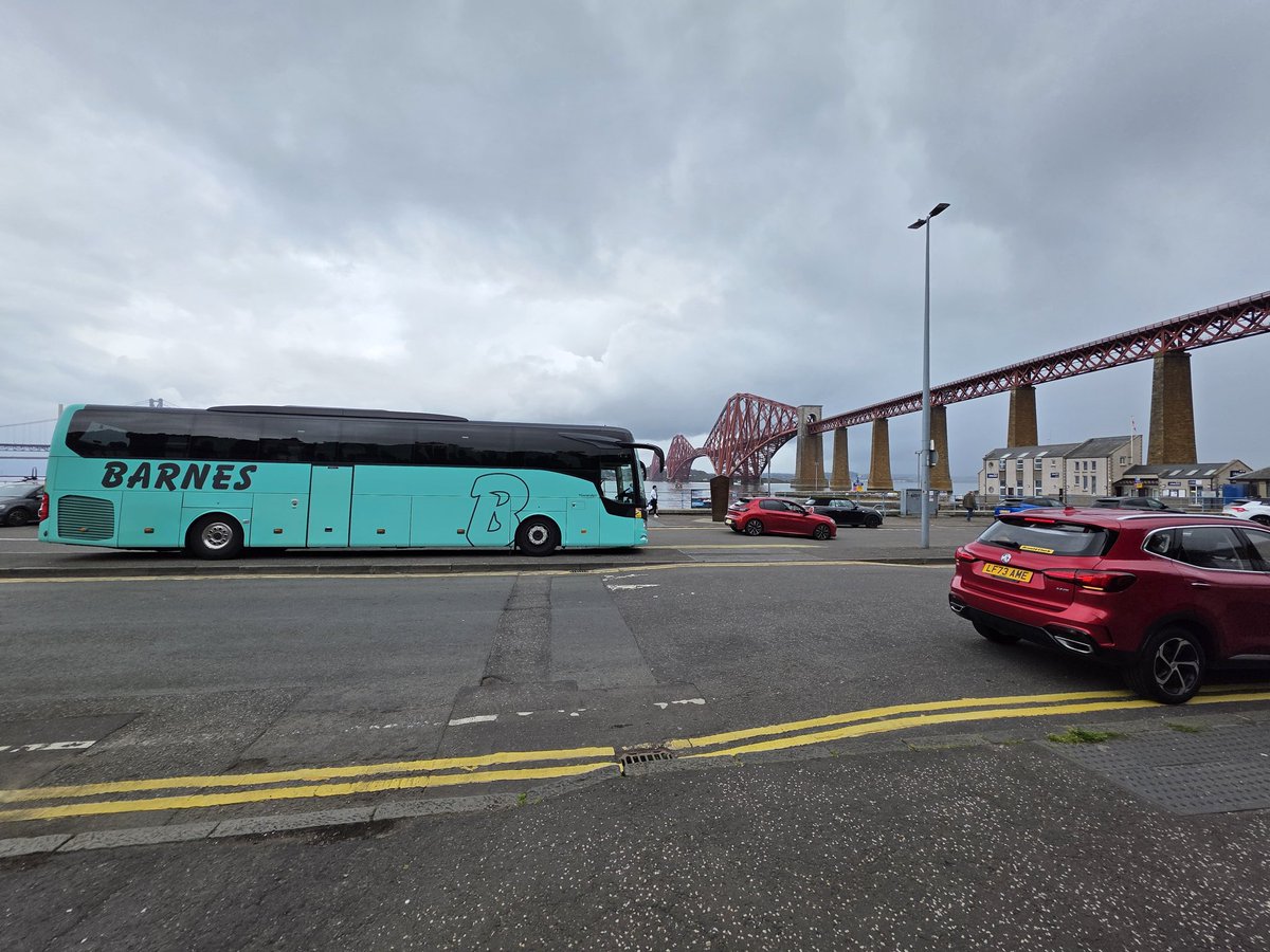 I__J__W's tweet image. Today&apos;s visit @BarnesCoaches a quick stop at the Forth Bridge