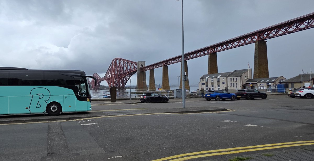 I__J__W's tweet image. Today&apos;s visit @BarnesCoaches a quick stop at the Forth Bridge