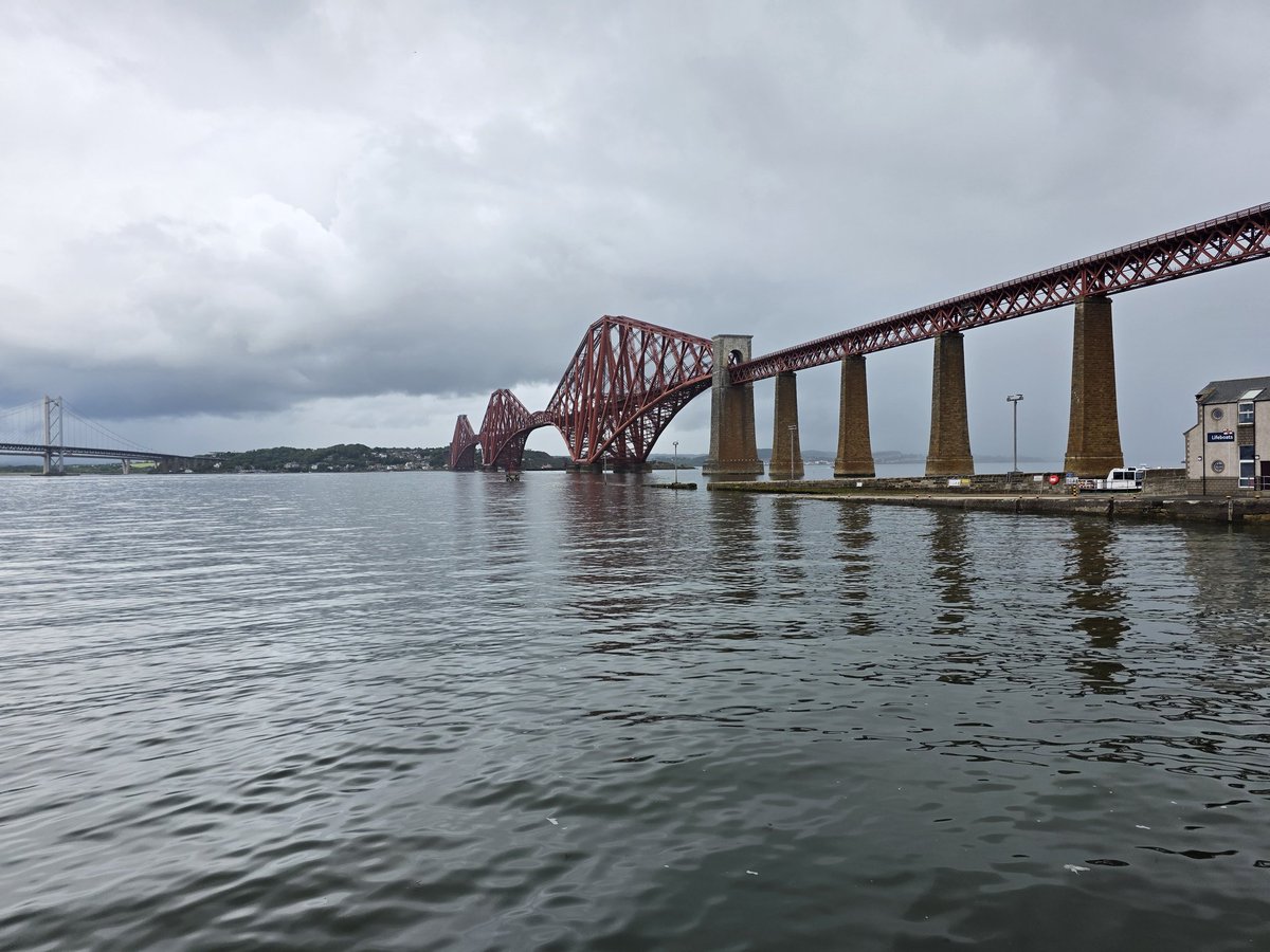 I__J__W's tweet image. Today&apos;s visit @BarnesCoaches a quick stop at the Forth Bridge