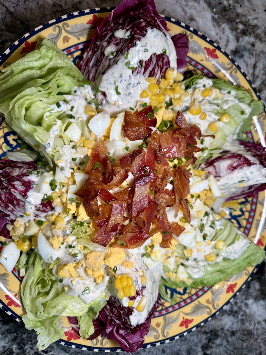 Starting with a little wedge(esq) salad, horseradish ranch, fresh 🌽, bacon…