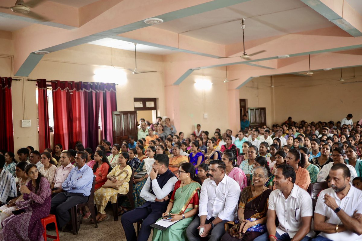 amitspatkar's tweet image. Grateful. Humbled. Inspired.

Returning to Sarvodaya High School, Curchorem—my alma mater—as the Guest of Honour was more than just a visit, it was a full-circle moment.
From a student in these corridors to addressing future leaders—it reminded me how deeply our roots shape our…