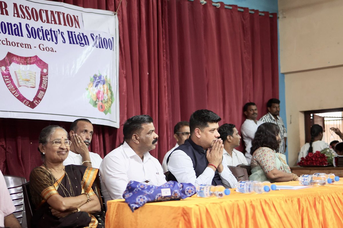 amitspatkar's tweet image. Grateful. Humbled. Inspired.

Returning to Sarvodaya High School, Curchorem—my alma mater—as the Guest of Honour was more than just a visit, it was a full-circle moment.
From a student in these corridors to addressing future leaders—it reminded me how deeply our roots shape our…