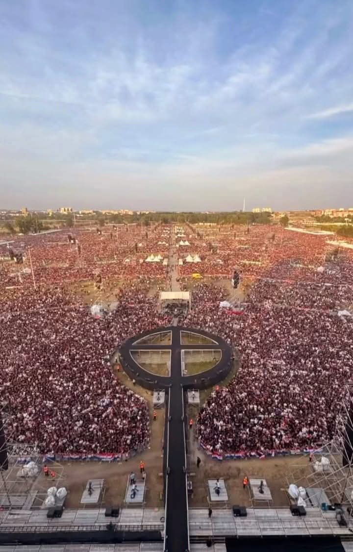 kanya2779337722's tweet photo. To je HRVATSKA! 🇭🇷
Neka vide da nas ima! https://t.co/QfHG6SWUfm