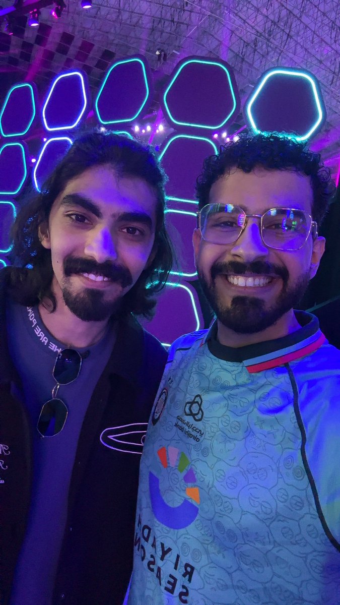 رسميًا : 🚨🚨

أبو سويحل وعدني أصير جينرال ✅