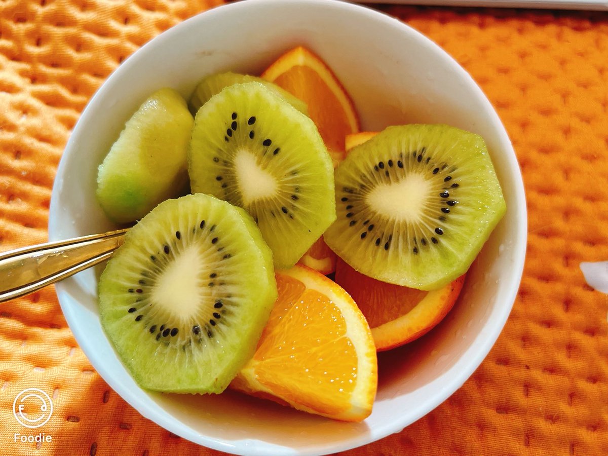 Eating fruit in the morning is good for your health.😋😋
