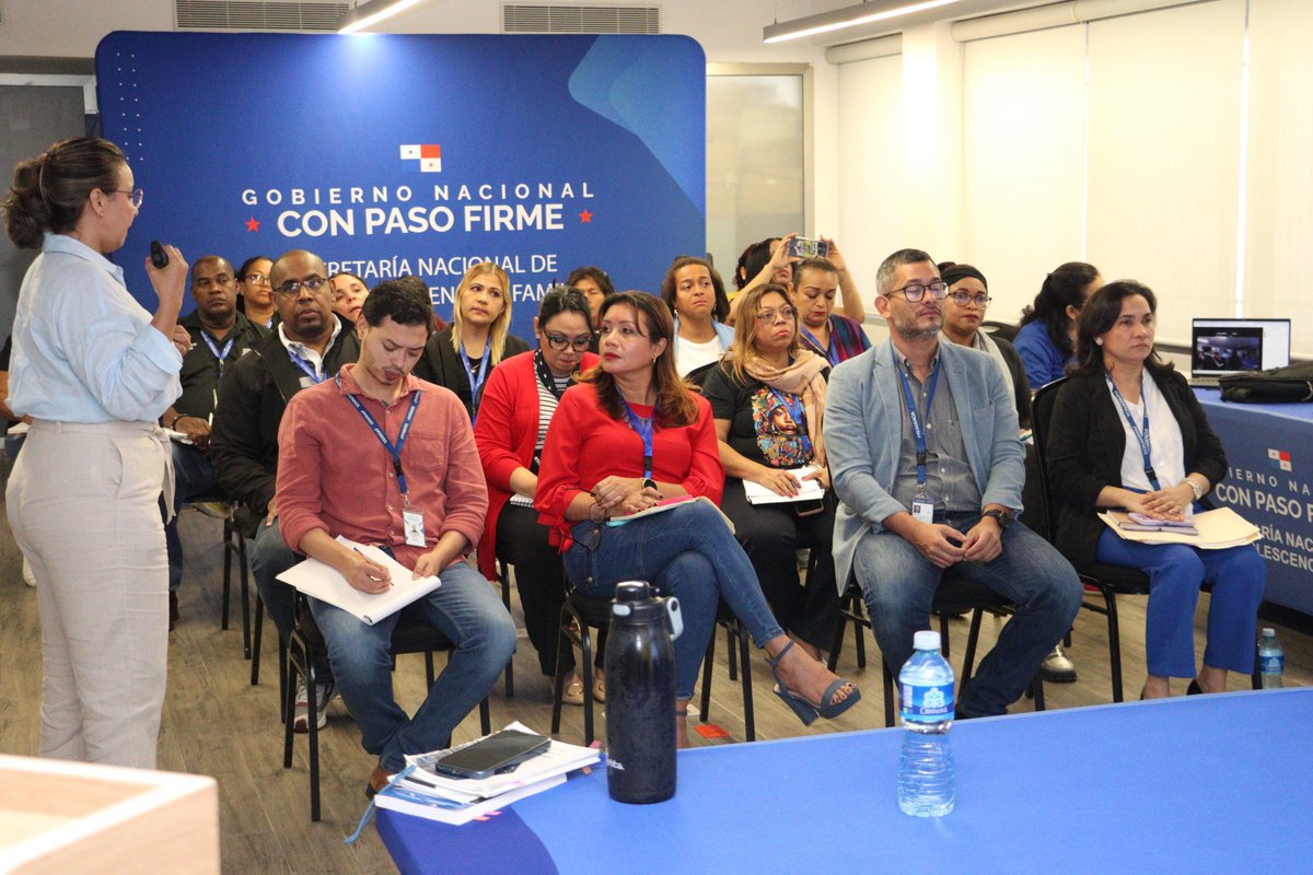 DIGECA, liderada por la licda Cheyla Valdés, dictó una capacitación dirigida a directores, jefes y asistentes de SENNIAF, sobre la Ley 15 de 2016, que establece la equiparación de oportunidades para las personas con discapacidad, referente al uso de las 144 horas adicionales.