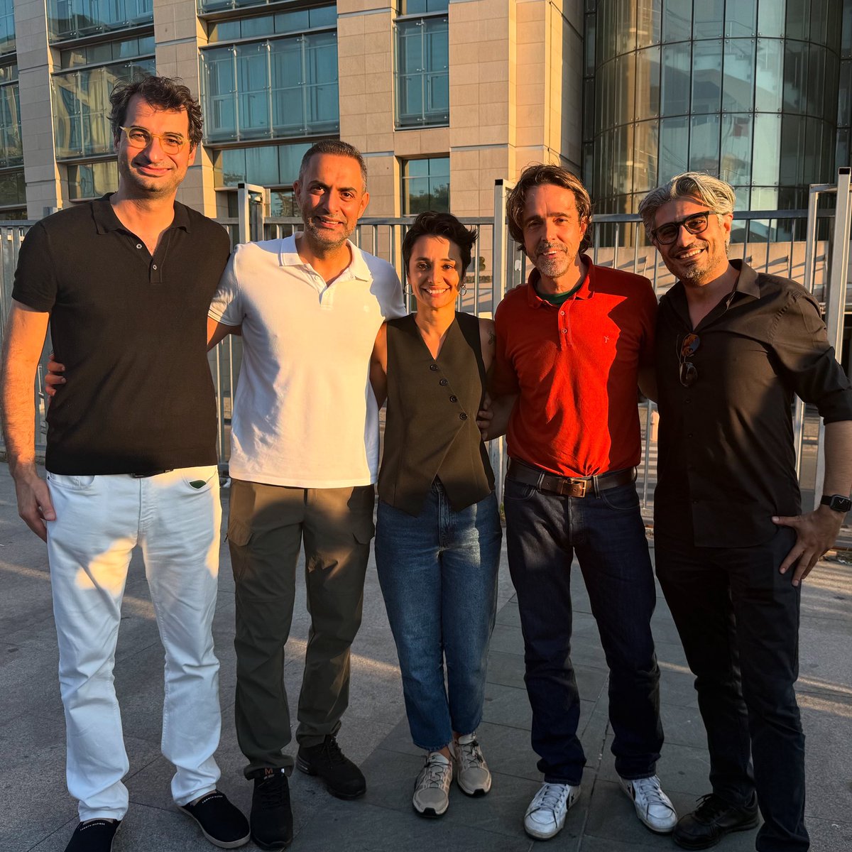 Murat AĞIREL (@muratagirel) on Twitter photo Kaldığımız yerden devam…
<a href="/timursoykan/">Timur Soykan</a> <a href="/aydinsule1/">Şule Aydın</a> <a href="/baristerkoglu/">Barış Terkoğlu</a> <a href="/barispehlivan/">Barış Pehlivan</a> <a href="/tvOnlar/">Onlar</a> Kaldığımız yerden devam…
<a href="/timursoykan/">Timur Soykan</a> <a href="/aydinsule1/">Şule Aydın</a> <a href="/baristerkoglu/">Barış Terkoğlu</a> <a href="/barispehlivan/">Barış Pehlivan</a> <a href="/tvOnlar/">Onlar</a>