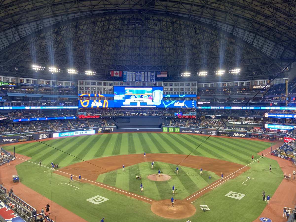 Shoaib Alli (@snsalli) on Twitter photo The #BlueJays looking for their eighth (!) straight win vs. the Angels today, Gausman on the mound 👀
<a href="/NickAshbourne/">Nick Ashbourne</a> et moi are on until 1:30p, first pitch flies at 1:37p on <a href="/FAN590/">Sportsnet 590 The FAN</a> ⚾️
📻 590AM
💻 sprtsnt.ca/590listen The #BlueJays looking for their eighth (!) straight win vs. the Angels today, Gausman on the mound 👀
<a href="/NickAshbourne/">Nick Ashbourne</a> et moi are on until 1:30p, first pitch flies at 1:37p on <a href="/FAN590/">Sportsnet 590 The FAN</a> ⚾️
📻 590AM
💻 sprtsnt.ca/590listen