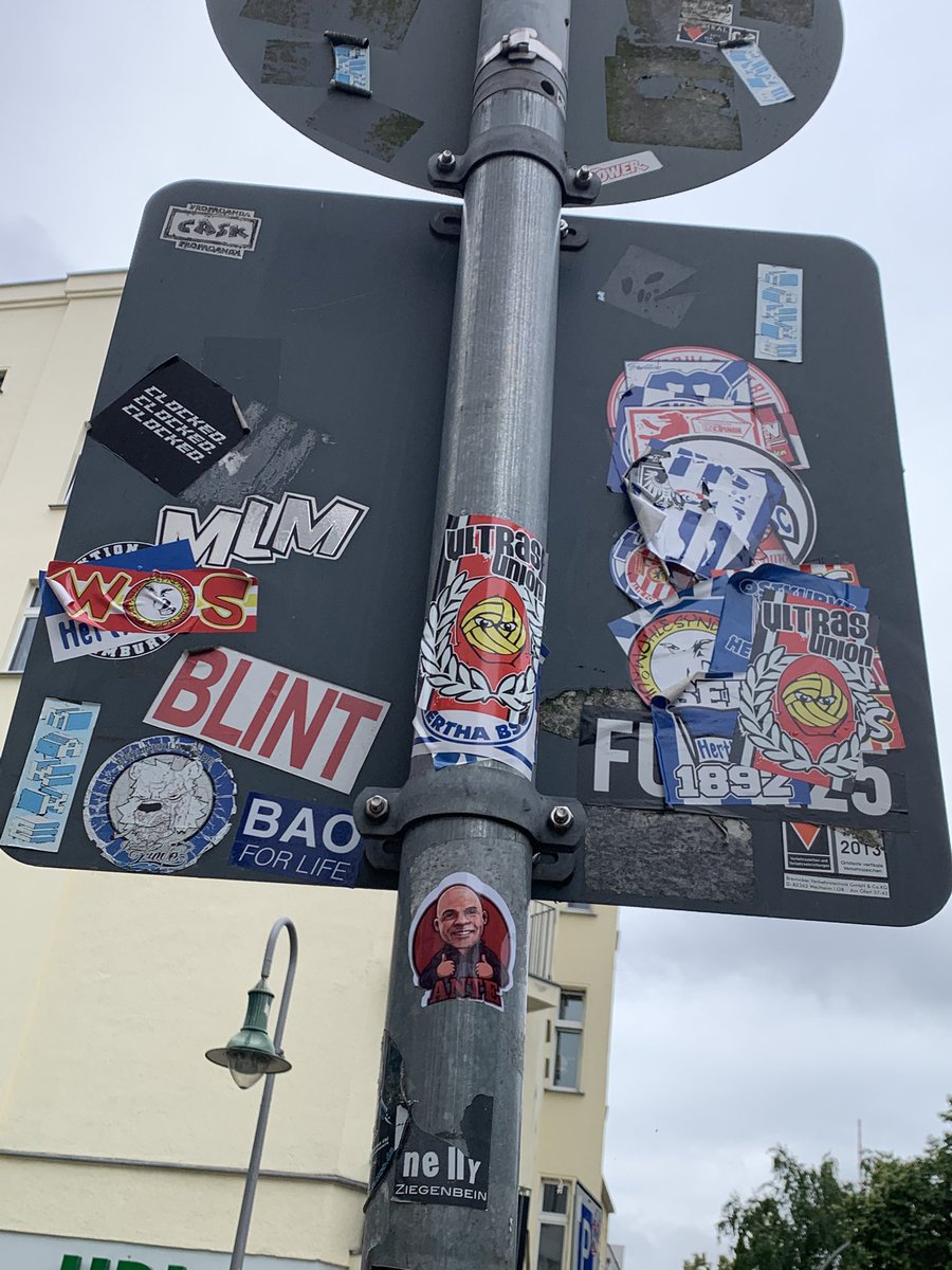 geefrog's tweet photo. Berlin #streetart #plakatkunst https://t.co/WgRrpRf3Er