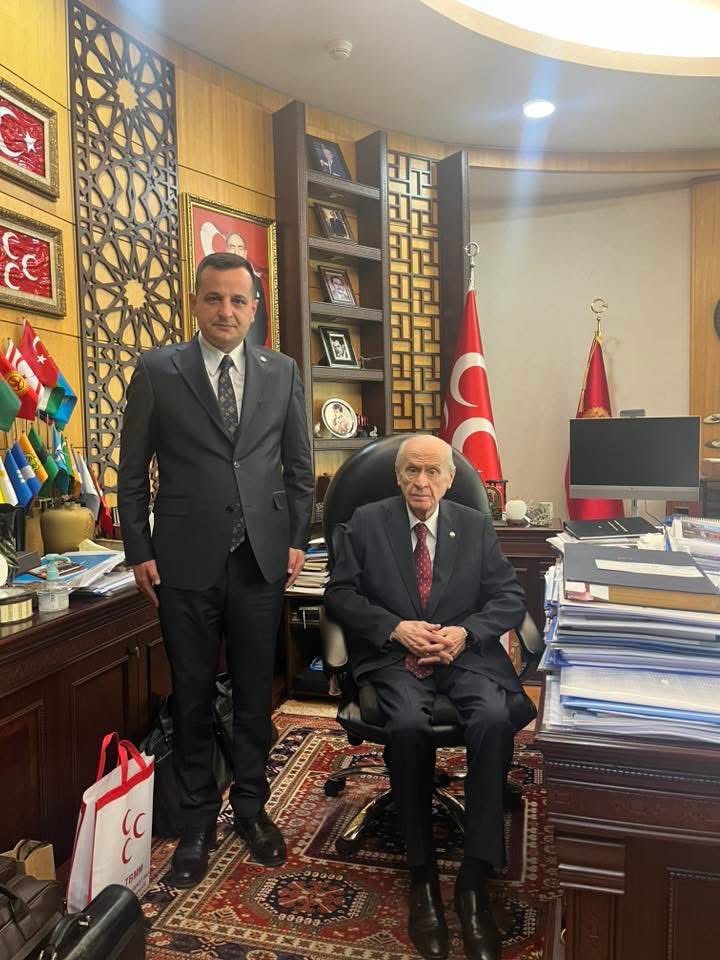 Liderim, Genel Başkanım
Sayın Devlet BAHÇELİ…
Nice 28.Yıllara 
Evlatlarınla…
Allah uzun ömürler versin.! 
Rabbim başımızdan eksik etmesin.!