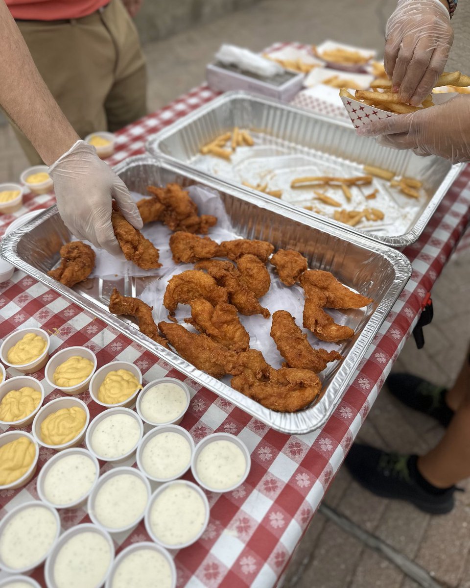Happy National Fried Chicken Day!🍗

You know where we're heading to celebrate: Gus's World Famous Fried Chicken - the Official Fried Chicken of the #KyDerbyFestival!

FIND A LOCATION NEAR YOU: bit.ly/4nmIPHP

#Friedchickenday