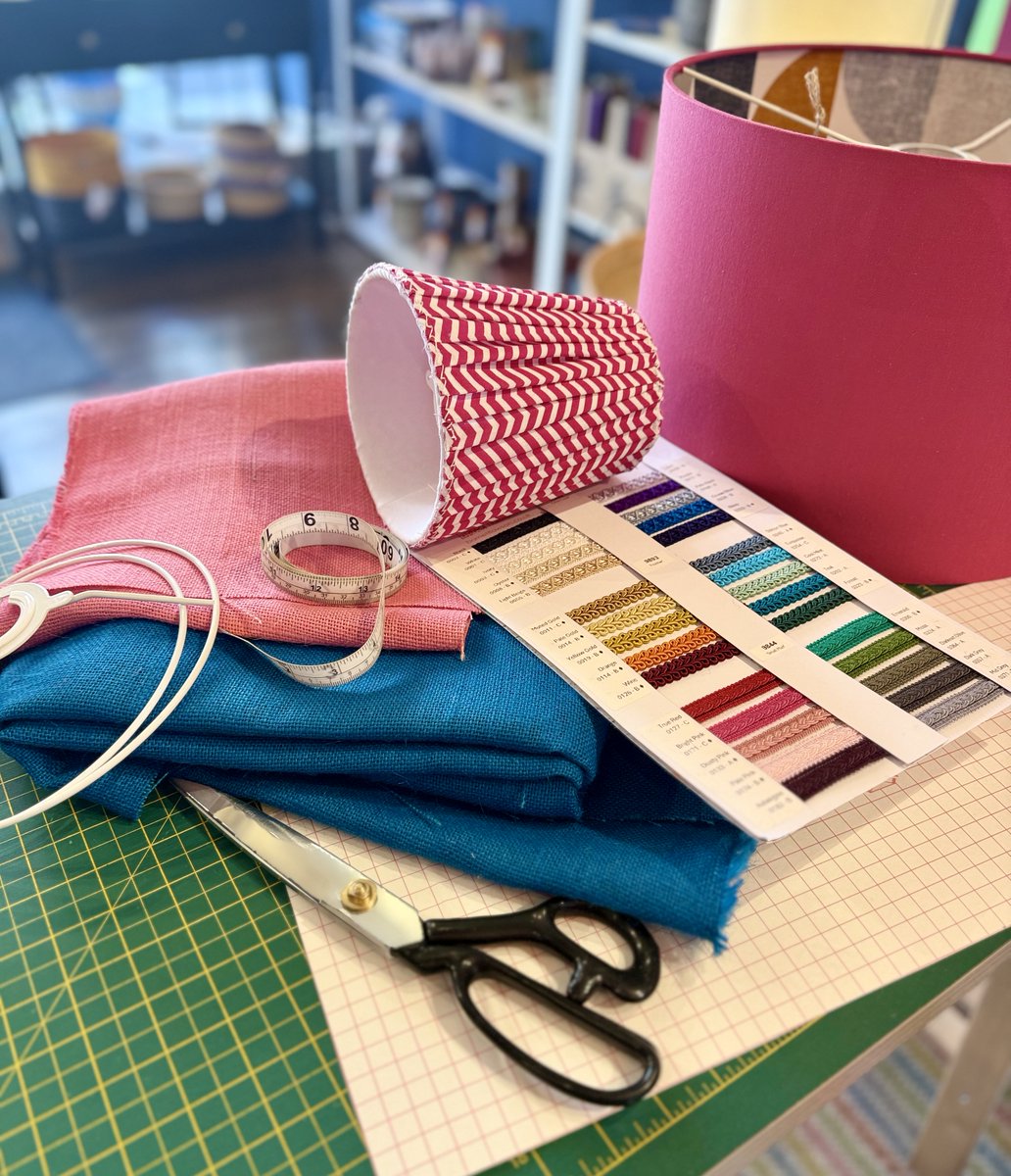 OriginalShrews's tweet image. 🌈 Eclectic, colourful, one-of-a-kind – for our final Indie Week shout out, we welcome you to Marmalade, one of #Shrewsbury’s most unique retailers
On Dogpole, interior designer John creates stunning handmade lampshades.
originalshrewsbury.co.uk/business-direc…
