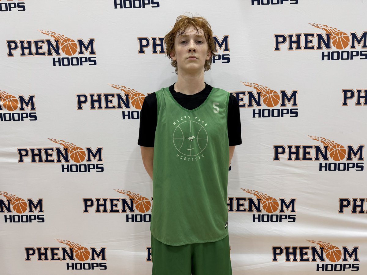 2027 Cash Hall (CP3) continues to shine with his ability to knock down shots and open up the offense. Shot the ball well from behind the arc today. Confident release. #PXBNationals #PhenomHoops