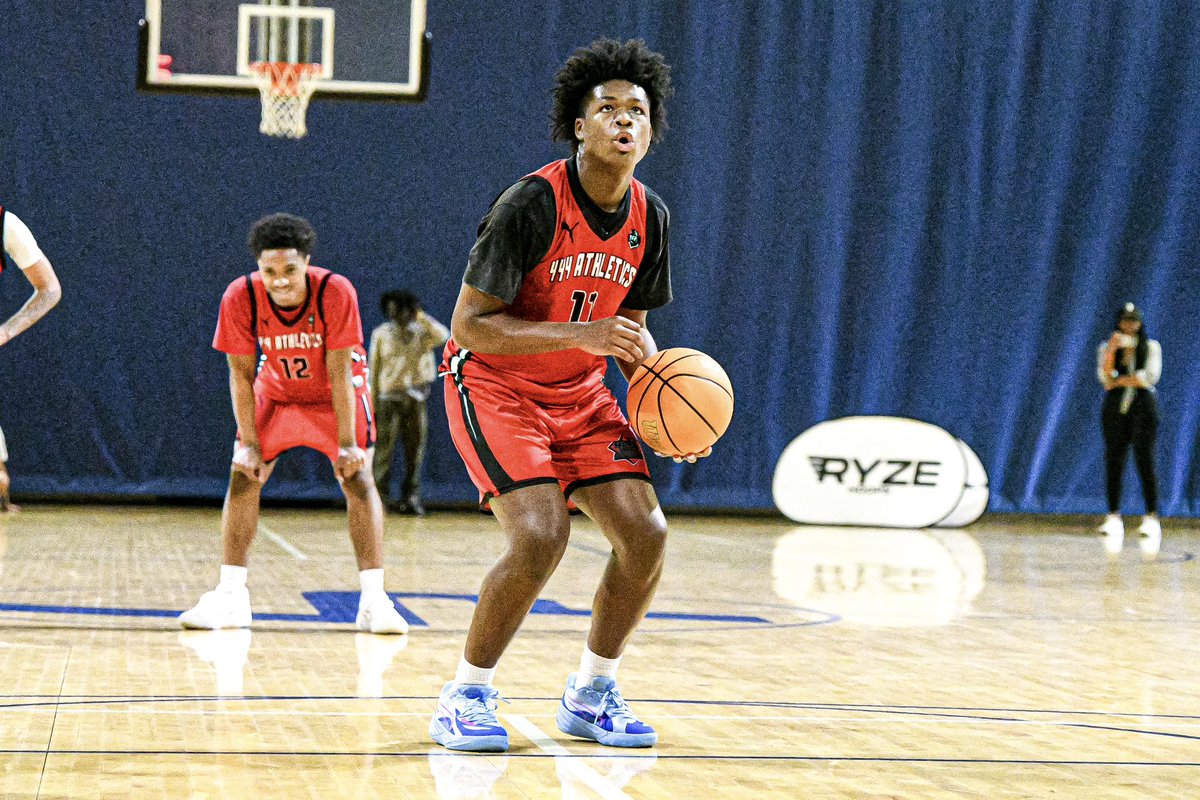 16U Battle for Georgia Quarterfinals

4:44 Athletics 84
Hoop Atlanta 77

4:44 overcame a deficit in the final 6, minutes, led by some big time shot making by Ty Shine. Lincoln Cosby also also had a big game shooting the ball and finishing above the rim in the paint.