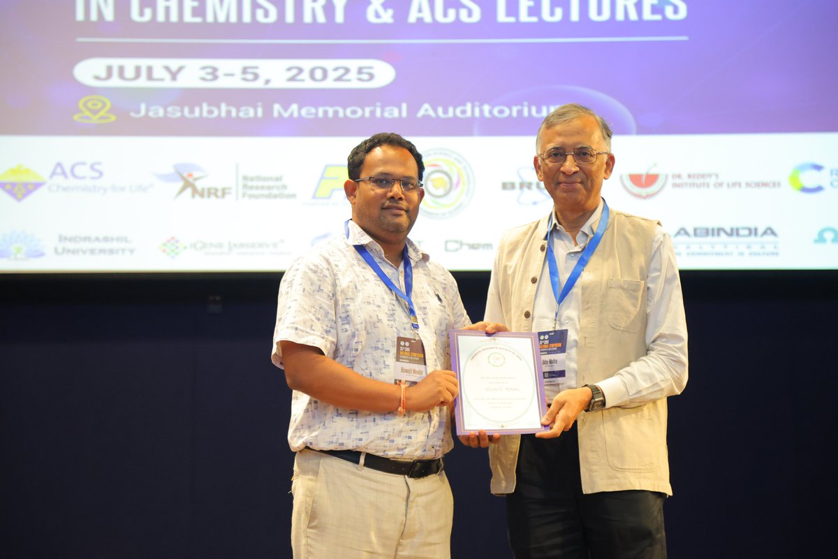 ChemistryIitgn's tweet photo. Congratulations to the recipients of the CRSI Young Scientist Award, Dr. Biswajit Mondal and Dr. Areti Sivaiah, for their outstanding contributions to chemical sciences. The awards were presented during 35th CRSI National Symposium at IIT Gandhinagar. @ChemResSocIndia @iitgn https://t.co/O2hfi5KF7U