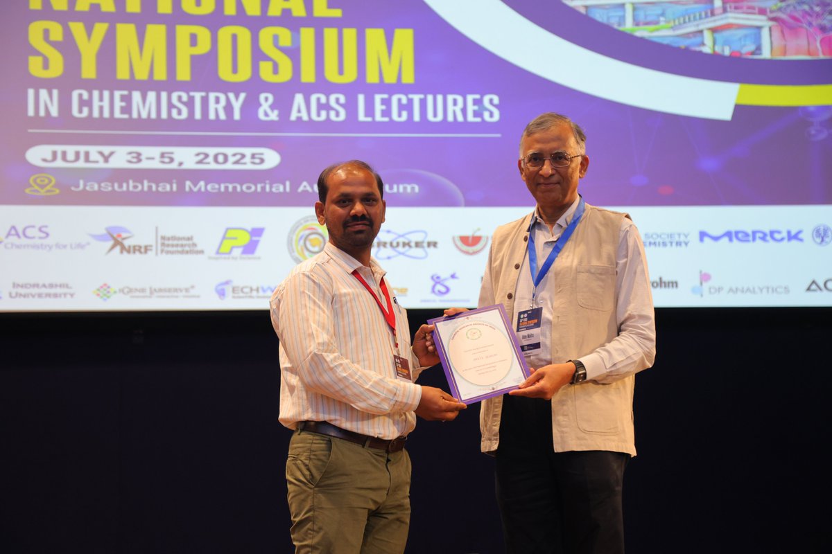 Chemistry IITGN (@chemistryiitgn) on Twitter photo Congratulations to the recipients of the CRSI Young Scientist Award, Dr. Biswajit Mondal and Dr. Areti Sivaiah, for their outstanding contributions to chemical sciences. The awards were presented during 35th CRSI National Symposium at IIT Gandhinagar. <a href="/ChemResSocIndia/">Chemical Research Society of India (CRSI)</a> <a href="/iitgn/">IIT Gandhinagar</a> Congratulations to the recipients of the CRSI Young Scientist Award, Dr. Biswajit Mondal and Dr. Areti Sivaiah, for their outstanding contributions to chemical sciences. The awards were presented during 35th CRSI National Symposium at IIT Gandhinagar. <a href="/ChemResSocIndia/">Chemical Research Society of India (CRSI)</a> <a href="/iitgn/">IIT Gandhinagar</a>