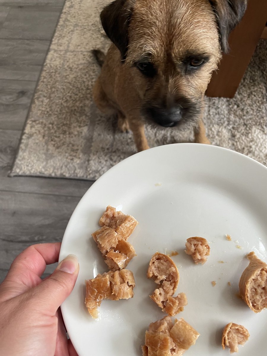 Yes please mum, I’d very much like some sossidge #BTPosse 😋