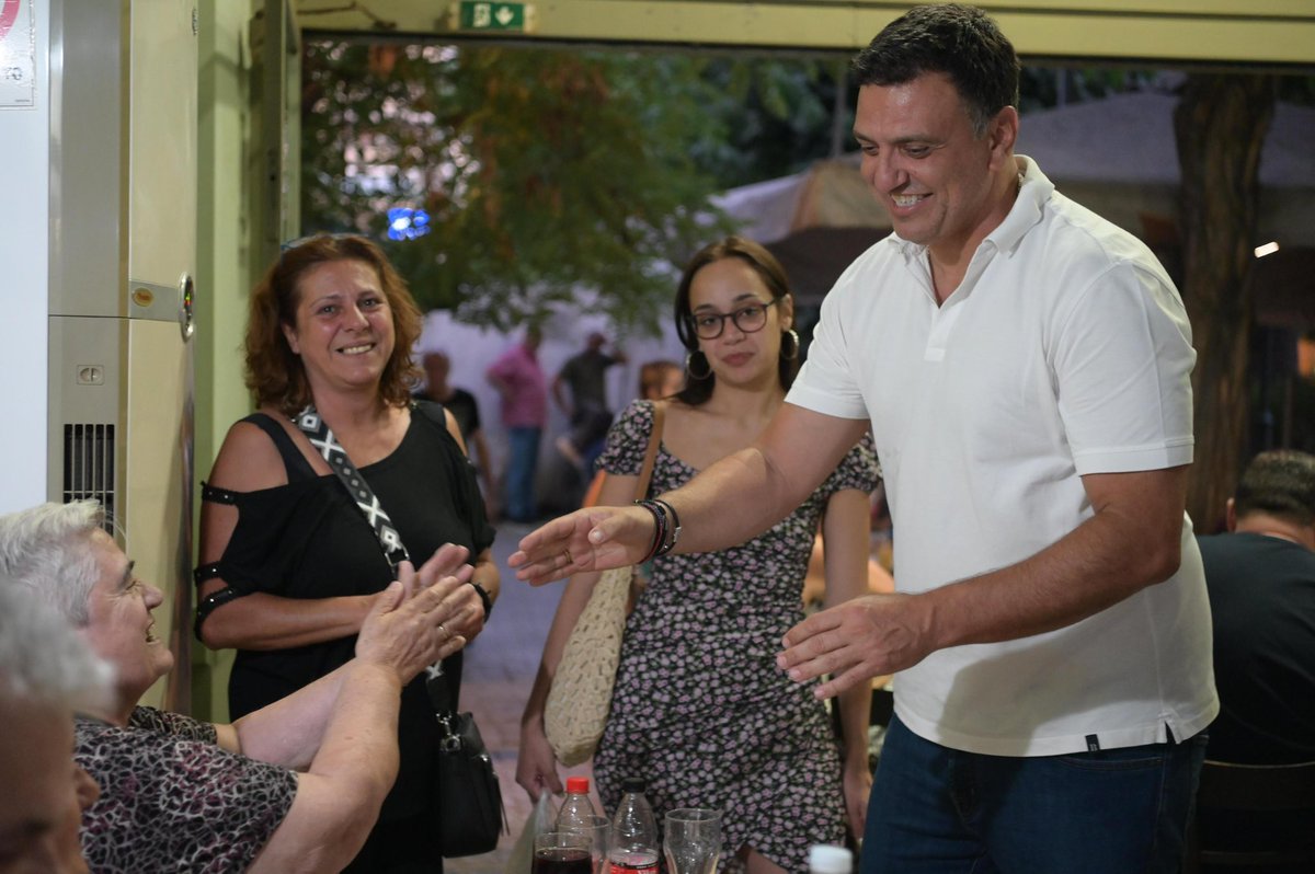 Χαίρομαι πολύ που βρέθηκα στην Κυψέλη στην καρδιά του καλοκαιριού με τον κόσμο που σέβομαι και αγαπώ. Όλα αυτά τα χρόνια δεν τους έχω προδώσει ποτέ, πιστός στις αρχές και τις αξίες μου.
#Αθηνα #Κυψελη #ΝΔ