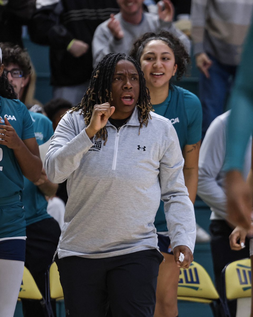 uncwwbb's tweet image. Wishing a happy birthday to Associate Head Coach, Cherie Lea! 🎉🎂
#OurBeachIsBetter