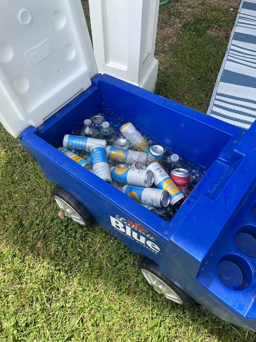 BOSBruinsHC's tweet image. did someone say zamboni cooler