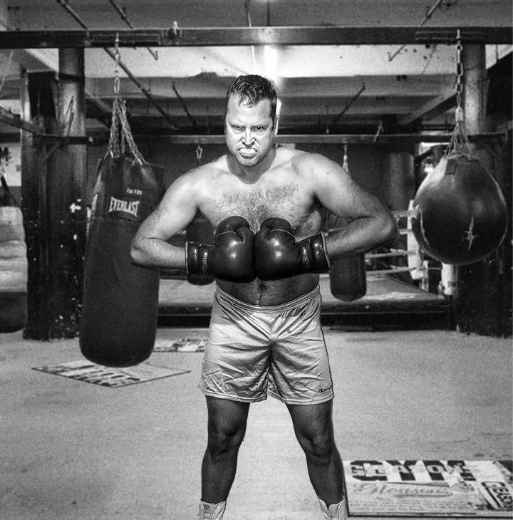 who wants a sunday spar/erotic/frot boxing session ?