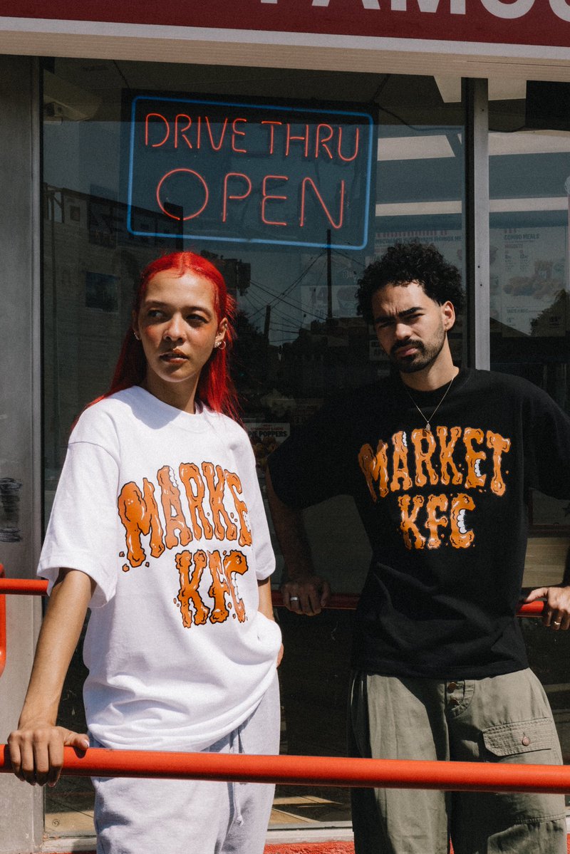 marketbymarket's tweet image. The official @kfc x Market Studios collection is out now 🍗 available on MarketStudios.com and at our Los Angeles flagship. Come get your combo.