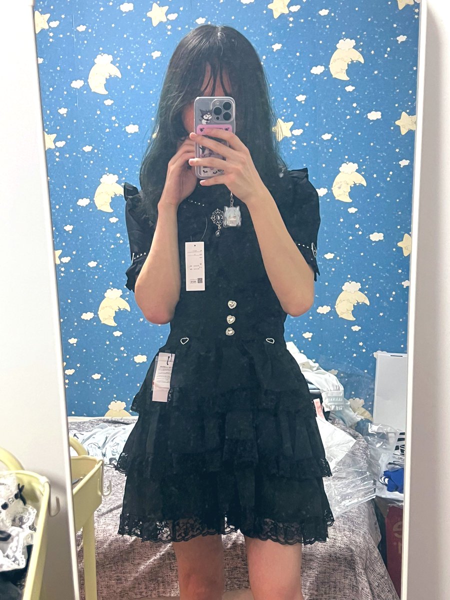 hakr052's tweet photo. 三种发型，1最热2最凉快但是扎起来麻烦，3就是折中 https://t.co/6uwM2riNR7